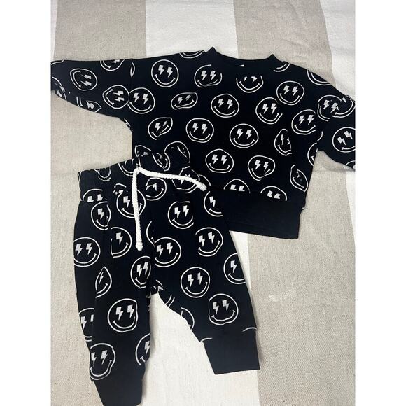 LPK Baby Electric Smiley Jogger Set - Picture 2 of 6